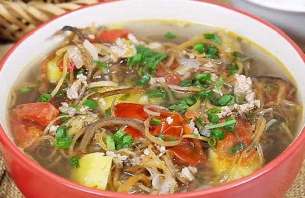 Công thức làm canh hoa chuối nấu thịt lợn hấp dẫn, thơm ngon